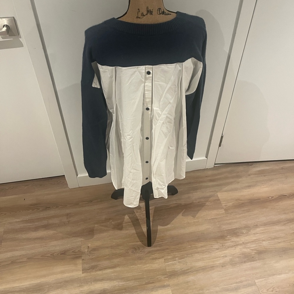 NAADAM twofer v neck cashmere Sweater/ button back and